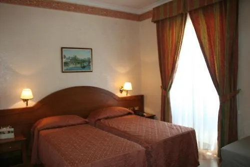 Hotel Squarciarelli Grottaferrata 3*,  Italy