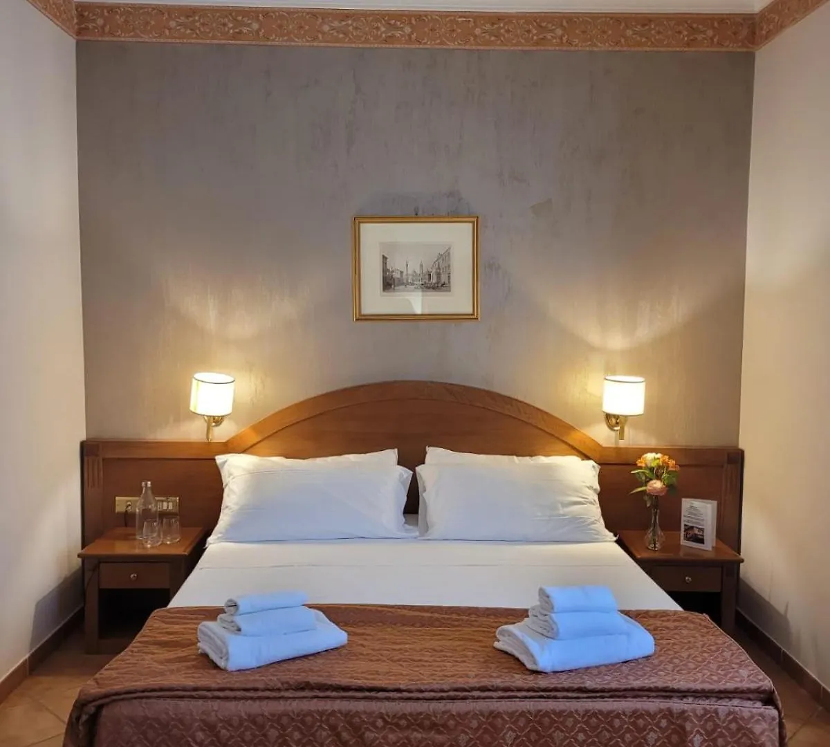 Hotel Squarciarelli Grottaferrata